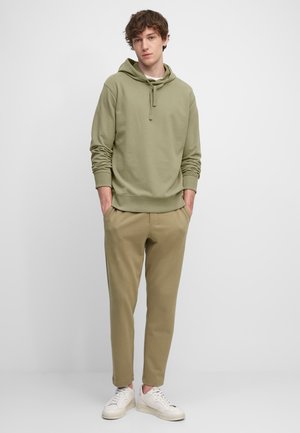 AUS ORGANIC -QUALITÄT - Felpa con cappuccio - avery fern