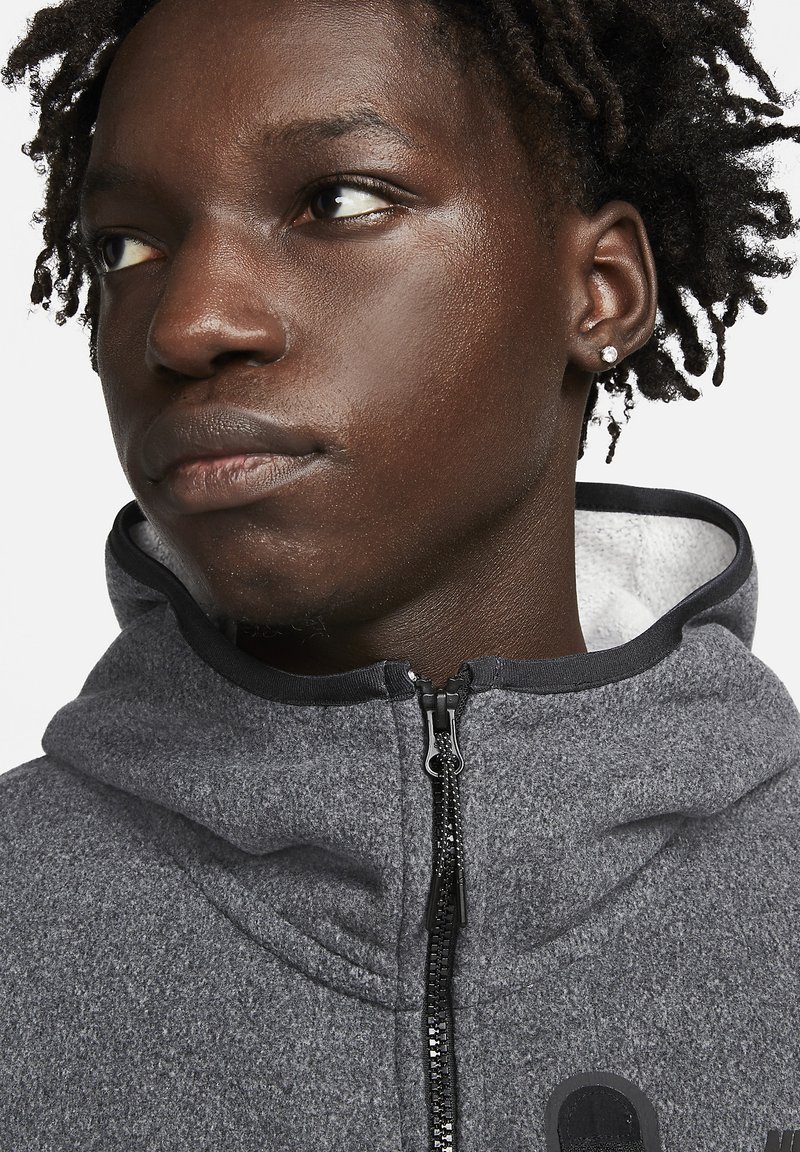 Nike Sportswear TECH FLEECE FZ WINTER HD - Zip-up sweatshirt - black  black/black - Zalando.de