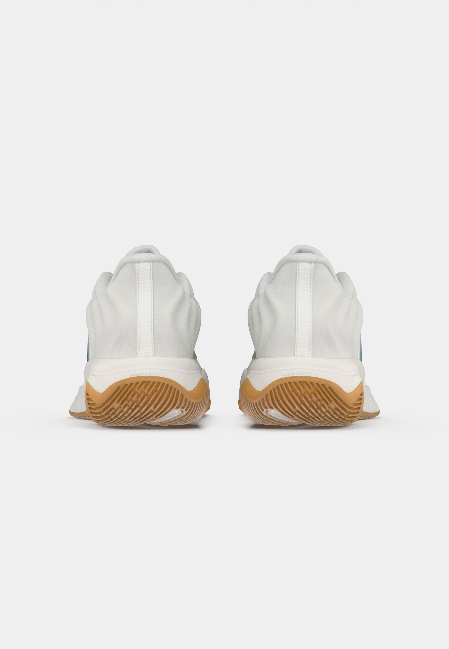 nike gum sole basketball shoes