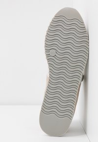 Caprice Sneaker low - light gold/white