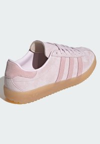 adidas Originals BRMD W - Športni copati - almost pink   clear pink   gum