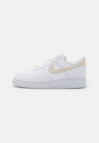 Millas dentro Humo Nike Sportswear AIR FORCE 1 - Zapatillas - white/light orewood/brown/metallic  gold/blanco - Zalando.es