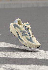Δεν επιλέχθηκε, angora/zinc blue