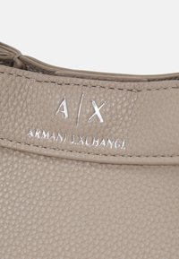 Armani Exchange Sac bandoulière - off road