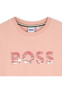 BOSS Kidswear JUNIOR SHORT SLEEVES TEE - Marškinėliai su spaudiniu - blossom pink