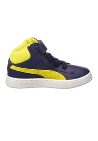 Sneakers alta con tomaia in pelle blu navy e dettagli in rete giallo neon, dotate di una fascia in Velcro. Suola in gomma bianca testurizzata.