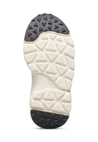 Sole boty s trojúhelníkovým vzorem, s černou gumou v oblasti paty a špičky pro lepší přilnavost.