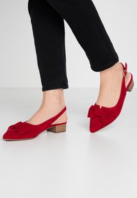 Peter Kaiser Tacones - red