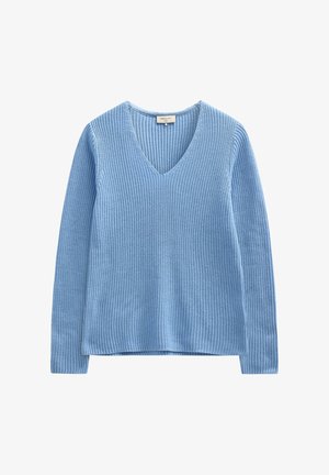 Ljusblå stickad tröja med V-ringning och långa ärmar. Texturen är ribbad, med avslappnad passform och rak fåll.