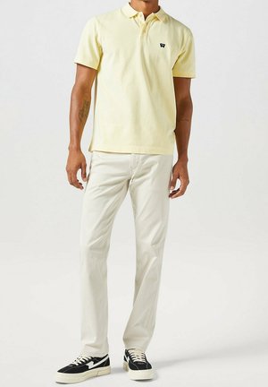 Wrangler, Polo - yellow