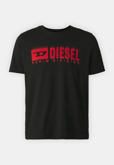 Черна памучна тениска с червен логотип "DIESEL" и текст "DENIM DIVISION". Къси ръкави, кръгло деколте, гладка текстура, удобна кройка.
