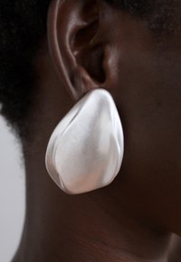 Cult Gaia ERIN EARRING - Uhani - antique silver-coloured