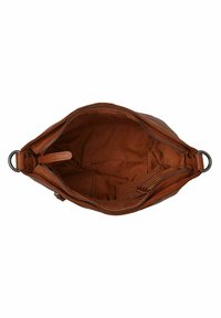 Bolso de mano de cuero marrón con apertura con cremallera, interior de lona y bolsillos laterales. Textura suave con mínimo detalle de costura.