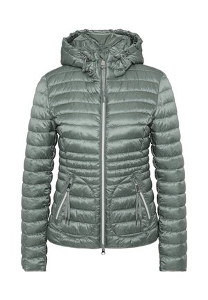 Veste rembourrée verte avec une finition brillante, fermeture éclair à l'avant, capuche ajustable et deux poches latérales zippées. Dispose de détails cousus.