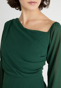 WAL G. ABI MAXI - Koktejlové šaty / šaty na párty - forest green
