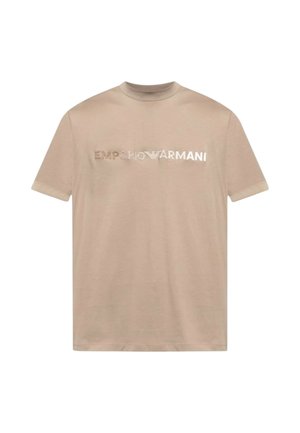 T-shirt beige a maniche corte con scollo rotondo e logo "EMPORIO ARMANI" in gradiente metallico sul petto.