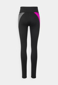 Leggings neri a vita alta con pannelli a blocchi di colore curvi in grigio e fucsia, caratterizzati da una texture liscia e senza hardware visibili.