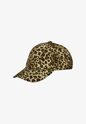 Casquette de baseball à motif léopard marron et noir couvrant toute la surface sur fond blanc.