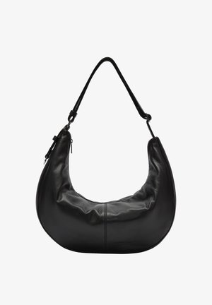 Czarna skórzana torebka w kształcie półksiężyca, o gładkiej fakturze, z jedną rączką na ramię i górnym zapięciem na zamek. Minimalistyczny design.