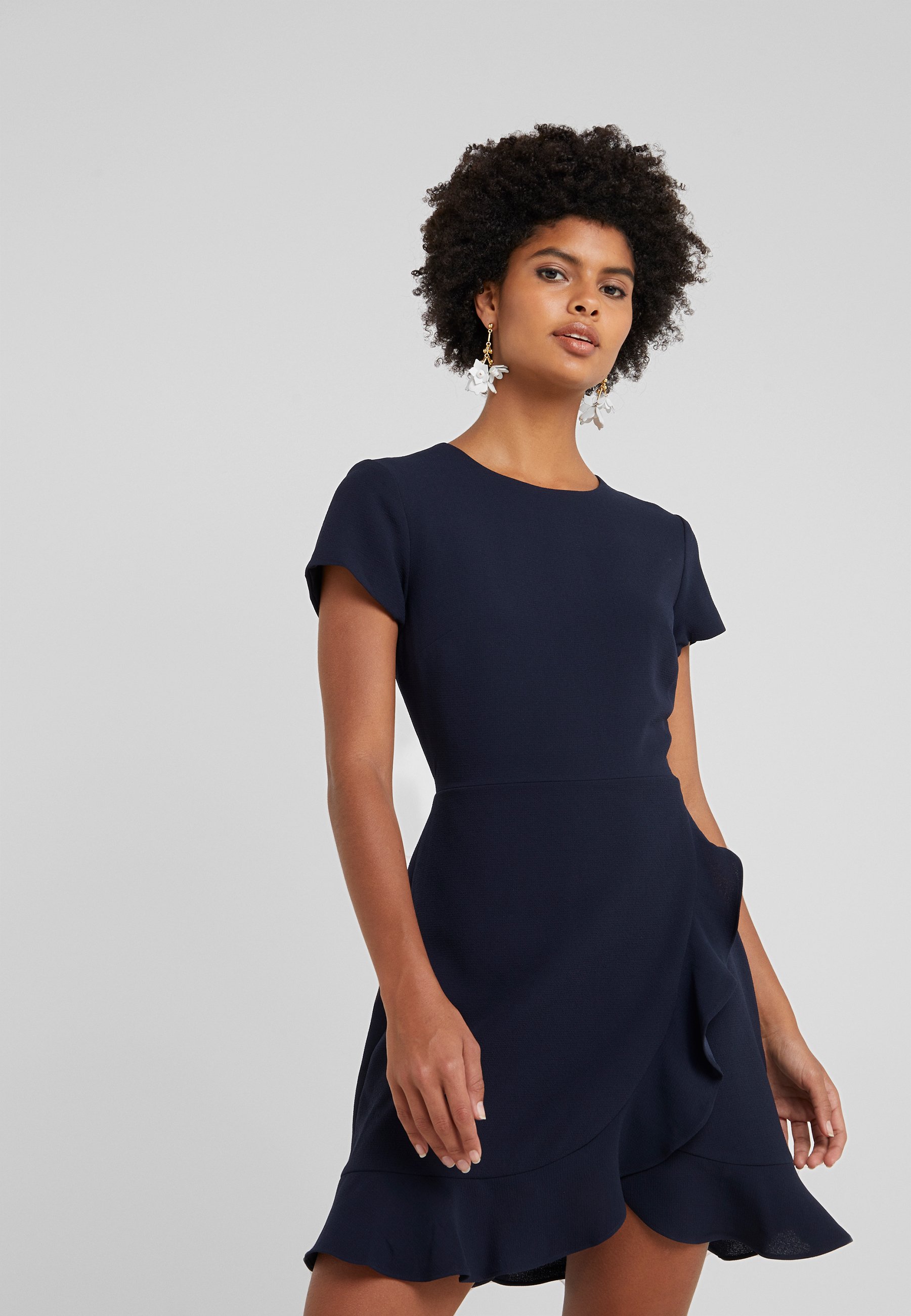 larna dress club monaco