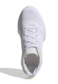 Zapatilla deportiva blanca con parte superior de malla transpirable, cordones planos blancos y punta redondeada. Incluye un logo sutil y una suela acolchada.