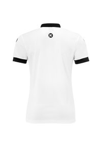Weißes Polohemd mit schwarzem Kragen und Ärmelbündchen. Mit einem Logo auf dem Rücken. Glattes Textil mit klassischem Schnitt.