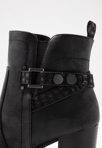 Anna Field Stivaletti con tacco - black