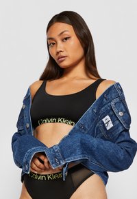 Calvin Klein Underwear UNLINED BRALETTE - Bustino - black/sunny lime
