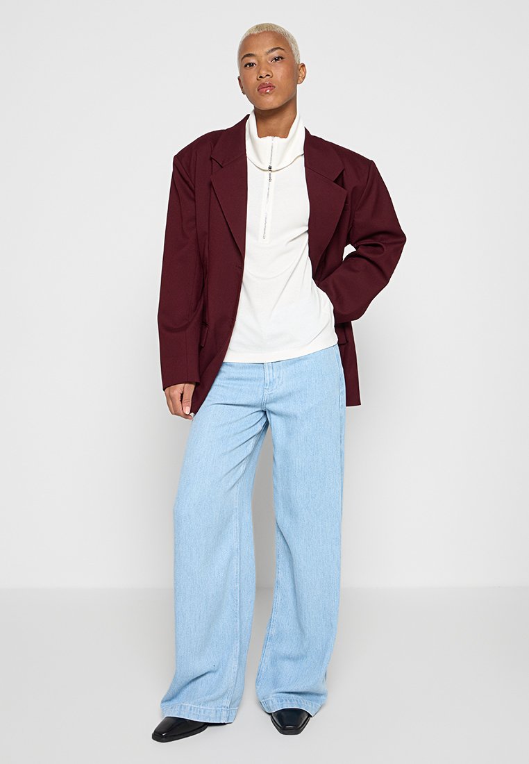 SLIM FIT