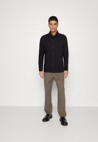 Jack & Jones PREMIUM JPRPETE SPRING OVERSHIRT - Light jacket - black
