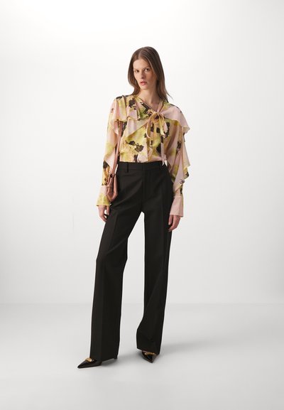 Victoria Beckham TAILORED STRAIGHT LEG TROUSER - Pantalon classique - black