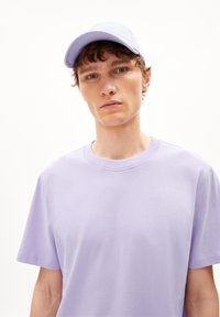 ARMEDANGELS MAARKOS - T-Shirt basic - lavender light