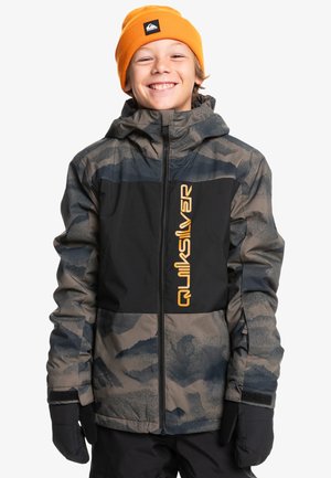 Winterjacke in camouflagemuster Grau und Schwarz mit orangefarbenem Logo. Besitzt eine Kapuze, einen Reißverschluss vorne und Handschuhe. Weicher Stoff und strapazierfähiges Material.