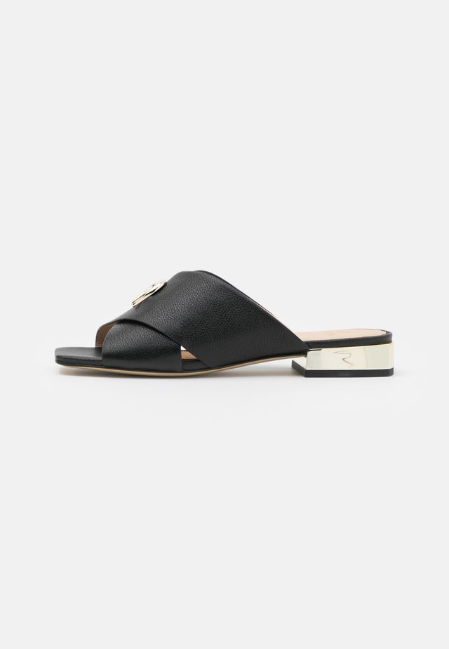 FASHION SASKIA - Sandalias planas - black