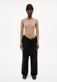 ARMEDANGELS ENRICCAA SOFT - Langarmshirt - cinnamon dust