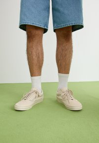 OLD SKOOL UNISEX - Sportbačiai - pop marshmallow