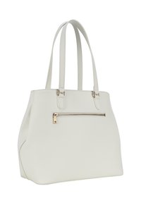 Sac fourre-tout synthétique blanc avec deux poignées robustes, une forme structurée, et une poche zippée à l'avant avec un zip doré.
