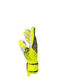 Guanti da portiere con un design giallo brillante e bianco, impugnatura testurizzata e accenti neri, dotati di un cinturino sicuro per supporto al polso.