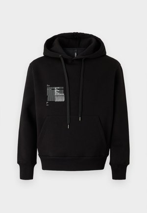 Sweatshirt preto com capuz, feito de um suave misto de algodão, com um bolso frontal, cordões e um design gráfico refletivo no lado esquerdo do peito.
