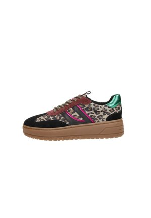 SUB55 Trainers - zwart