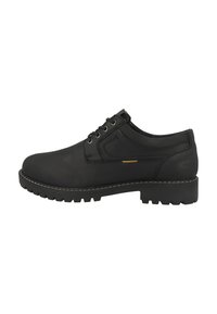 Zapato de cuero negro con punta redondeada, diseño de cordones, parte superior texturizada y suela gruesa y robusta con tacos pronunciados y costuras en contraste.