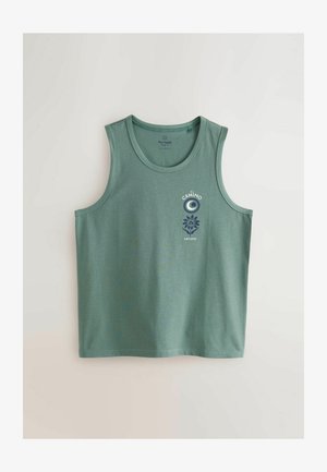 Grøn tanktop lavet af blødt bomuld, med rund halsudskæring og et grafisk print af en måne og blomst med teksten "El Camino Artisan."