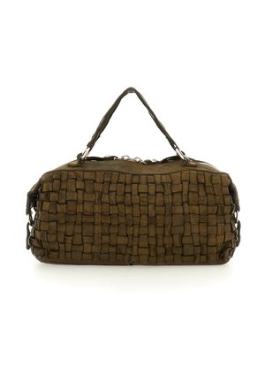 Borsa marrone in pelle intrecciata con chiusura a cerniera, forma arrotondata, doppi manici e superficie testurizzata. Presenta un dettaglio a catena su un lato.