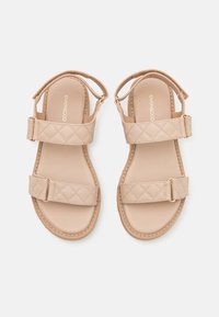 Even&Odd Wide Fit Sandaalid - beige