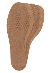 Sottopiedi marroni realizzati in materiale perforato, con una superficie texturizzata e una forma contornata per supporto al piede, impilati con un angolo.