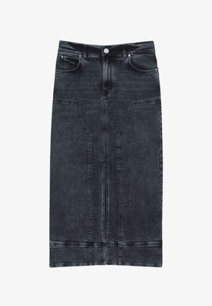 Jupe crayon en denim gris foncé avec une silhouette ajustée, dotée de deux poches avant, d'une couture avant et d'un ourlet uni. Le matériau est légèrement texturé.