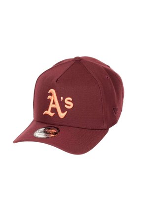New Era, OAKLAND ATHLETICS MLB 1989 BATTLE OF THE BAY SIDEPATCH COOPERSTOWN 9FORTY A-FRAME SNAPBACK  - Cap - weinrot