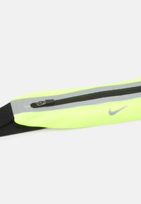 Nike Performance SLIM WAIST PACK 3.0 UNISEX - Rumpetaske - volt/black/silver