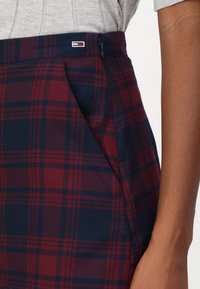 Tommy Jeans CHECK MINI SKIRT - A-lõikeline seelik - rouge winter check