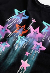 Next SEQUIN STAR GRAPHIC REGULAR FIT - Camiseta estampada - black